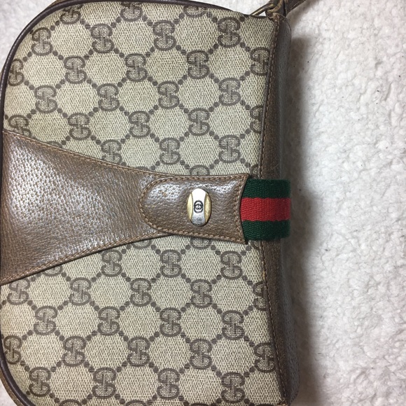 Gucci Handbags - VINTAGE GUCCI CROSSBODY BAG- AUTHENTIC *lowest $*